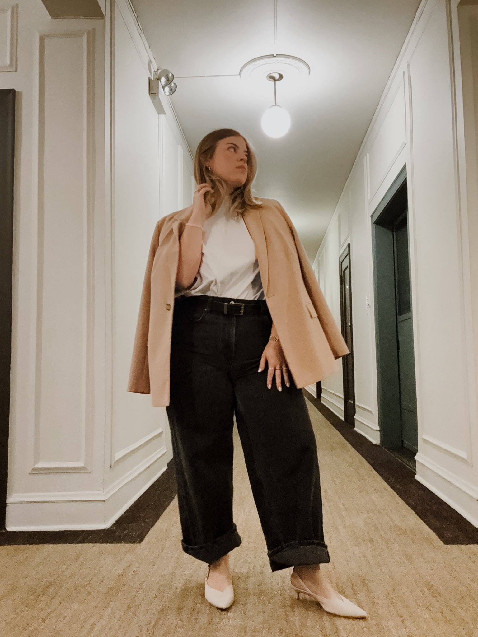 When comfort meets chic, you know it’s a win and who says chic can’t be comfortable? 

These heels from @bananarepublic are the perfect blend of style and ease—taking me from day to night without missing a step 👠💫

#brstyle #comfortmeetschic #fashionthatworks