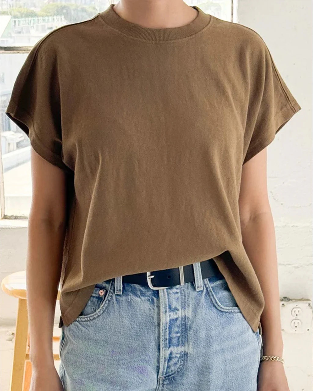 Jeanne Tee - Tobacco | ban.do