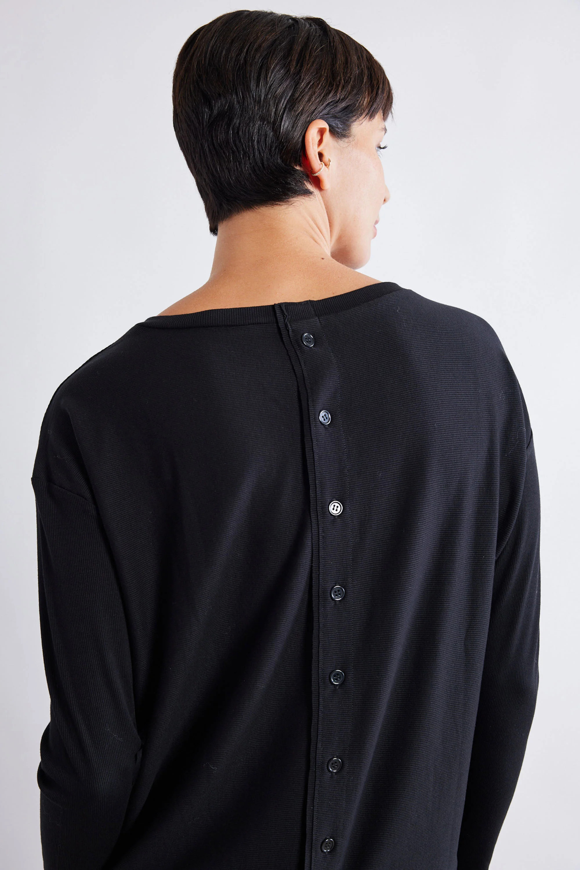 Essential Top With Buttons In The Back | Ruti