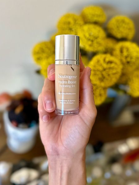 I compared this product by neutrogena with a $270 foundation my Cle de Peau and they look the same.  Amazing hydration, radiance and smoother lines! MUST TRY! - my shade is 60 neutral beige 

#LTKbrasil #LTKbeauty