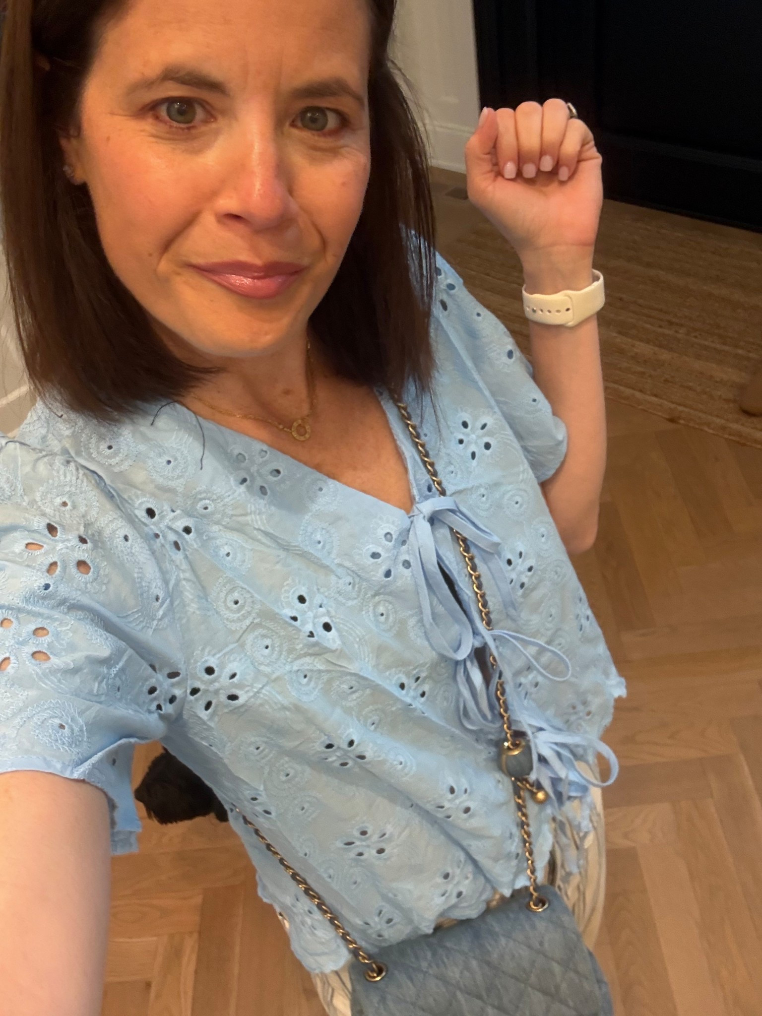 Size small
In top and 6 in bottom 