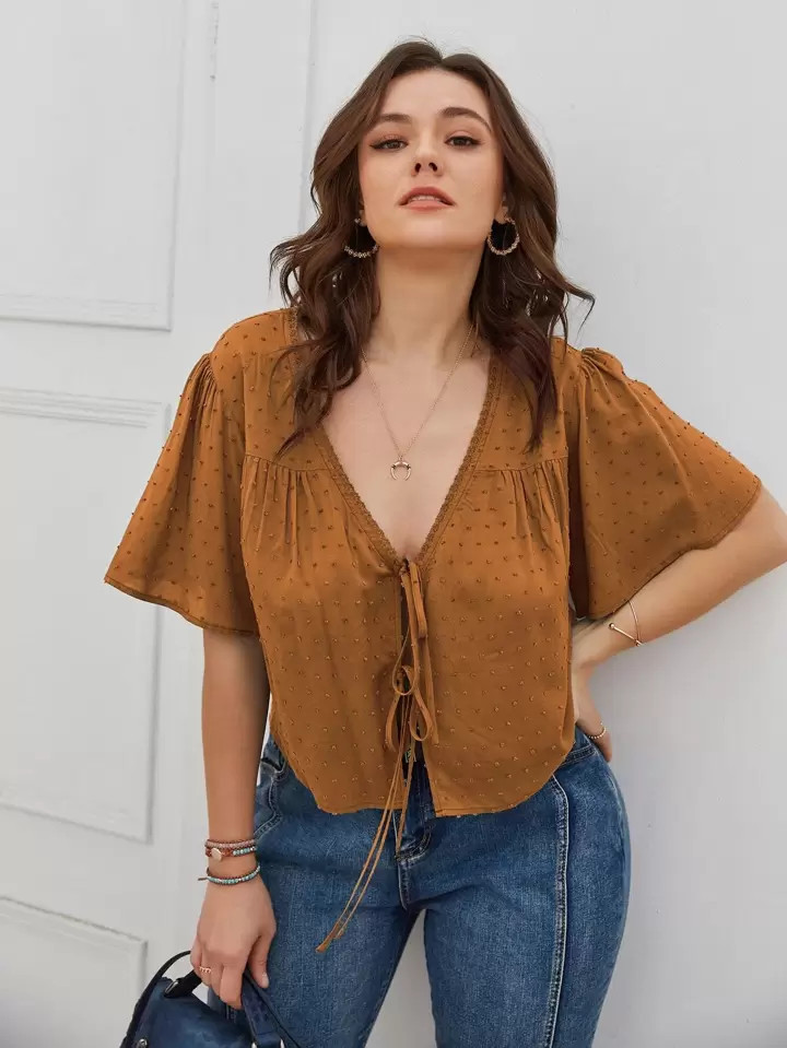 SHEIN Privé Plus Swiss Dot Knot Front Crop Top | SHEIN
