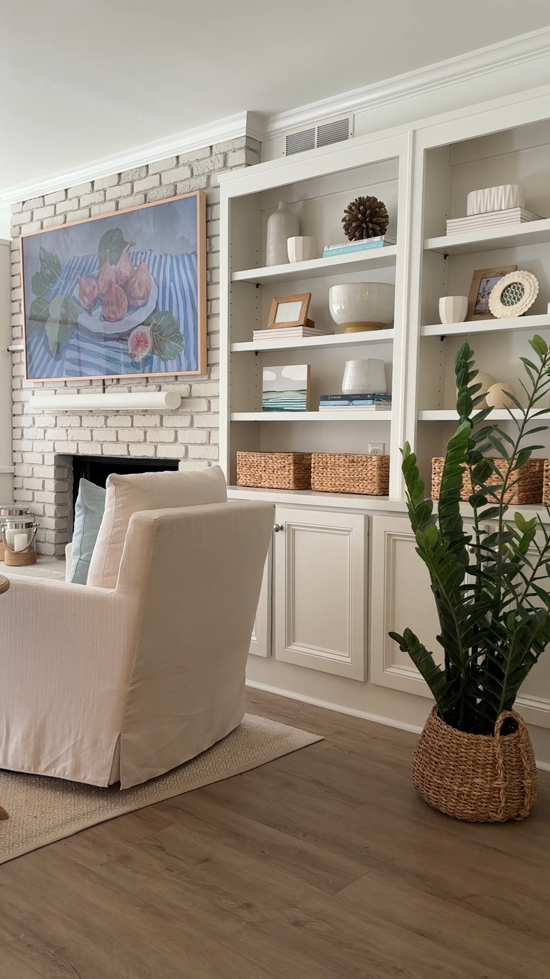 Affordable living room furniture that looks high-end.
.


#LTKHome #LTKSaleAlert #LTKFamily