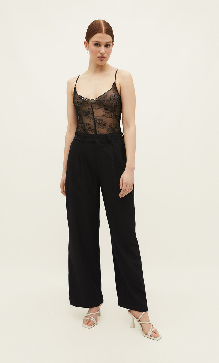 Smart trousers with darts - Women's fashion | Stradivarius France | Stradivarius (FR)