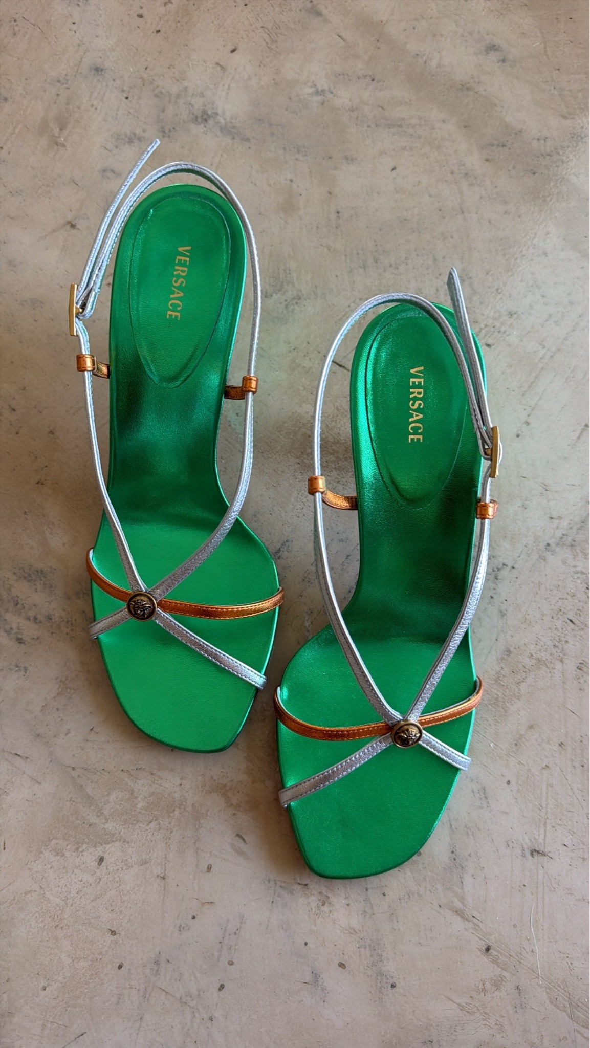 Some packages are exciting…

…and then there are the ones that make you question every other shoe in your closet. 😏💚

The second I opened this box I knew these were going to be dangerous. The emerald satin. The metallic straps. The little Medusa detail. Every single thing about them is giving vacation in Italy meets bougie lunch date.

Safe to say… I’m officially obsessed.

Now the only question is… what should I style them with first? White linen? Denim? A little black dress? Because I already have about 17 outfits planned in my head. 😂

Comment GREEN and I’ll send you the details. 💚

#Versace #LuxuryFashion #DesignerShoes #LuxuryUnboxing #NicoleColeeStyle

#LTKdayinmylife #LTKgrwm #LTKootd

Comment SHOP below to receive a DM with the link to this post on my LTK ⬇ https://liketk.it/6jHGS

#LTKdayinmylife #LTKgrwm #LTKootd