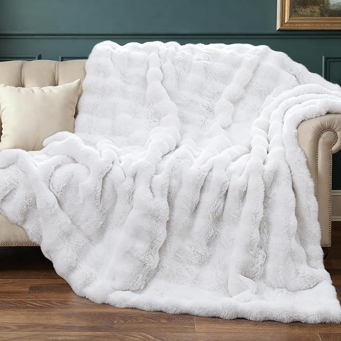 Ghouse Faux Fur Throw Blanket for Couch,Fuzzy Plush Thick Bubble Fluffy Blanket for Sofa Bedroom ... | Amazon (US)
