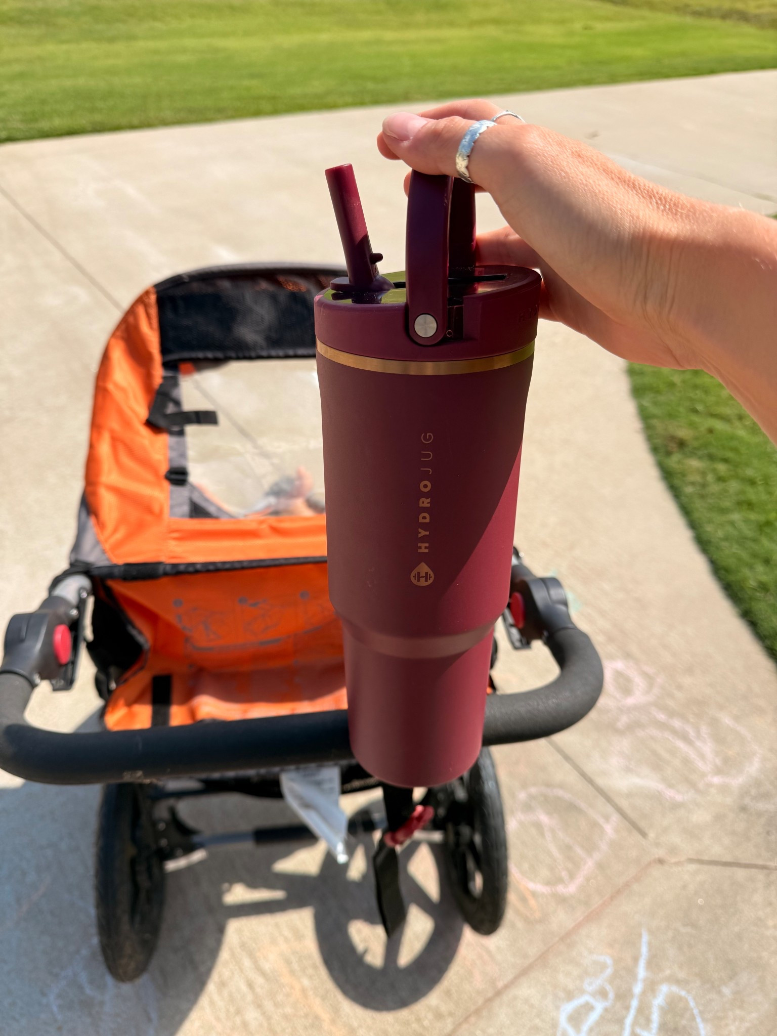 This 40 ounce sport Hydro jug is my new favorite cup! I use it for everything and I love the handle on it how the bottom has rubber when I set it down how it fits into all cupholders and best part is that it is dishwasher safe! So great for all your and your kids activities. Oh and it’s 100% LEAKPROOF!! #momwin

#LTKSeasonal #LTKFindsUnder50 #LTKActive