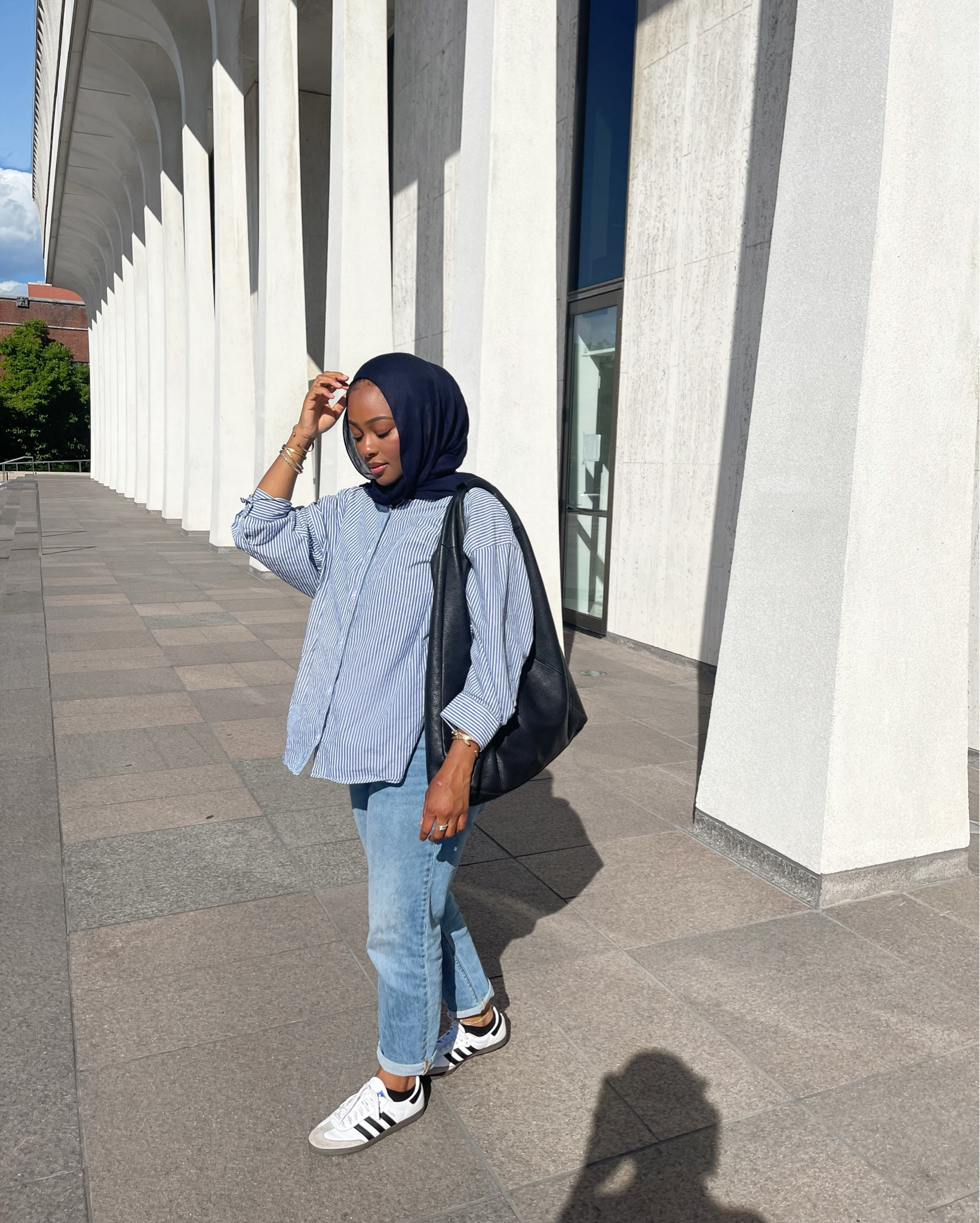Love a good mom fit💙 
*Bag is thrifted

#LTKSaleAlert #LTKSummerSales #LTKStyleTip