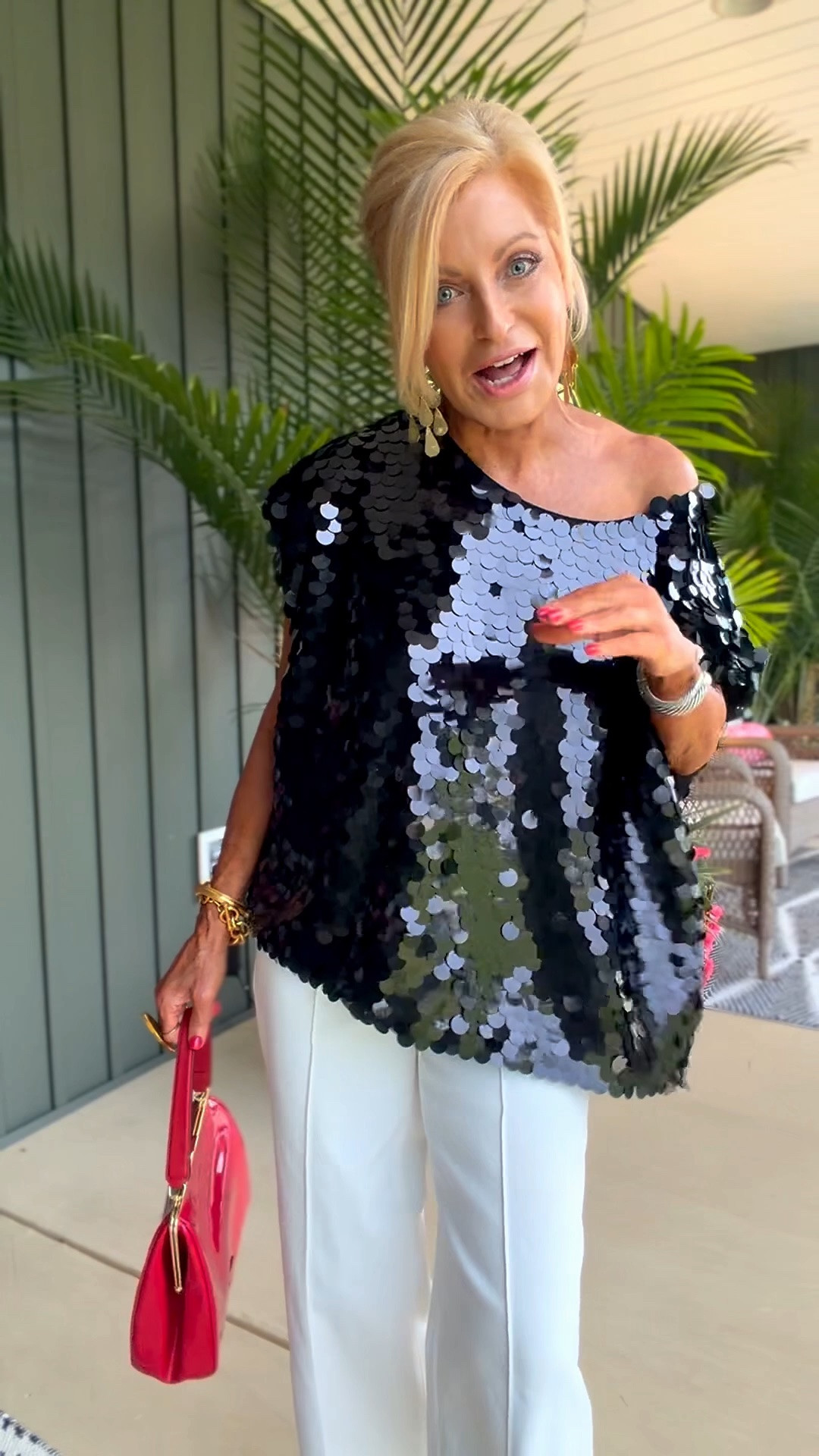 This is a gorgeous top that can be worn casual or elevated

#LTKvlog #LTKootd #LTKOver40