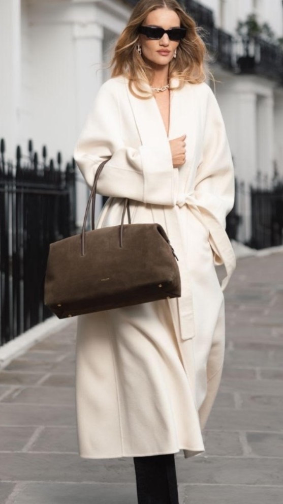 Rosie Huntington Whitley outfit
Celebrity style
Look for less 