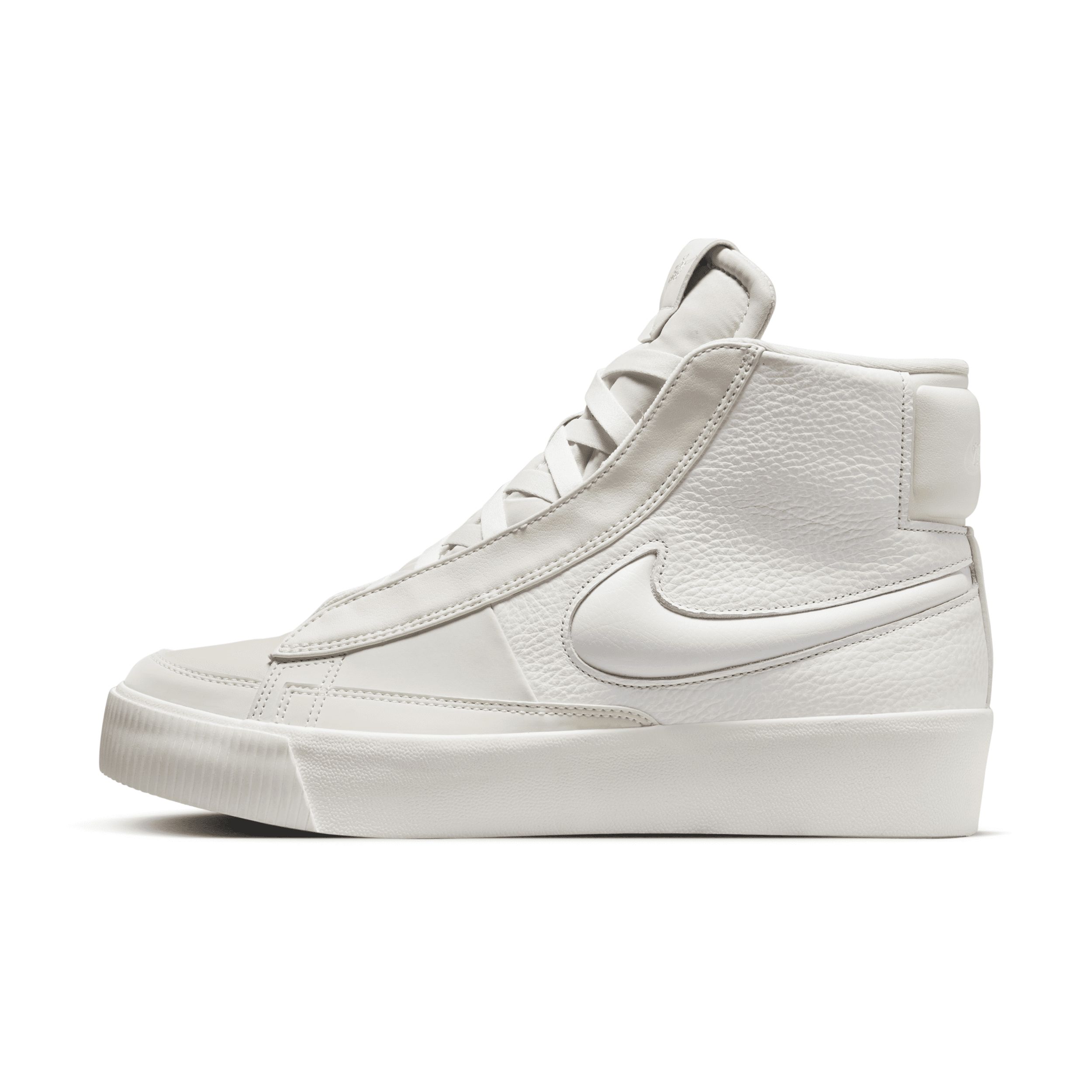 Nike Women's Blazer Mid Victory Shoes in White, Size: 5 | DR2948-100 | Nike (US)
