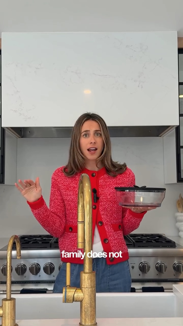 A red cardigan for fall? Yes please. 🍎🍂

#LTKSeasonal #LTKHoliday