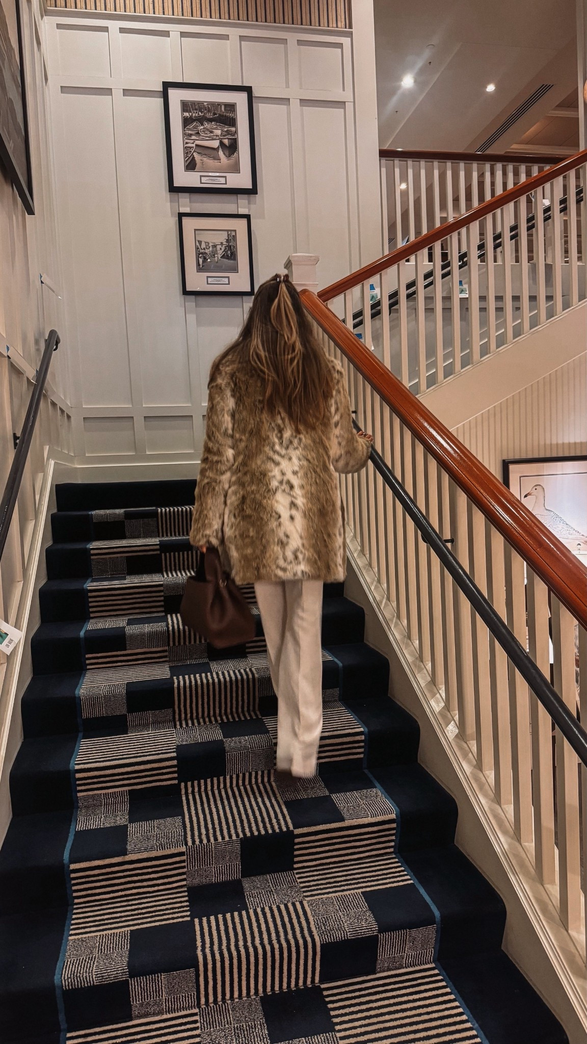 cozy dinner nights in style 🥂✨
a little faux fur moment for dinner — elevated but still cozy. paired it with cream knit pants, soft neutrals, and my favorite structured bag for that effortless evening look 🤍

dinner outfit, fall outfit inspo, neutral outfit, faux fur coat outfit, cozy chic style, elevated casual outfit, date night look, fall fashion aesthetic

#LTKSeasonal #LTKStyleTip #LTKTravel