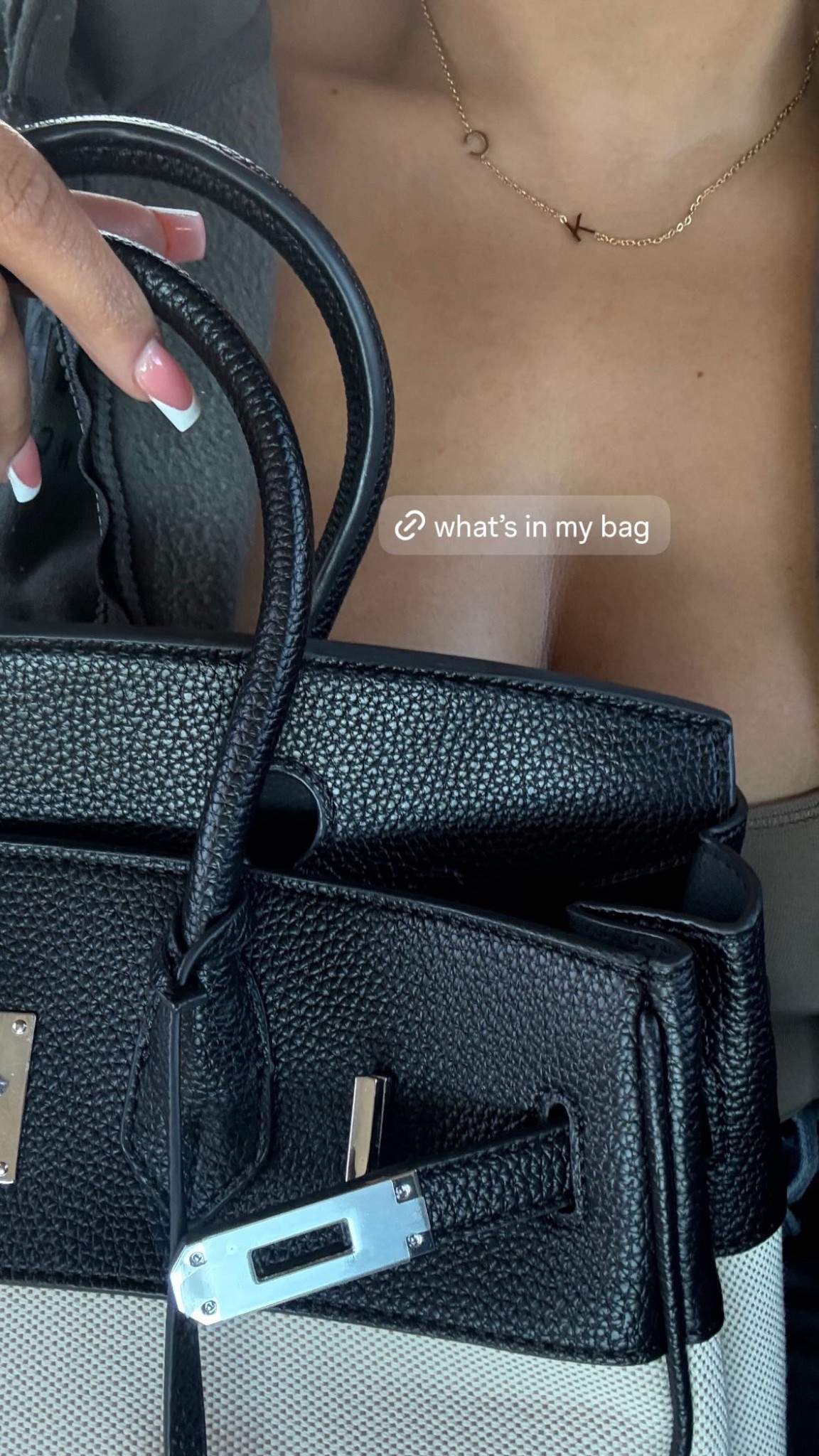 What’s in my bag 

#LTKselfcare #LTKmomlife #LTKgrwm