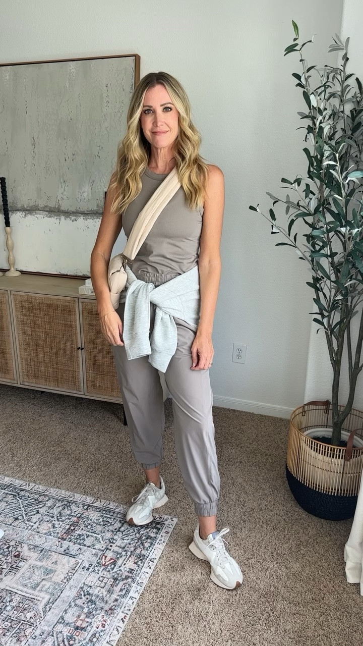 Athletic wear
Joggers
Tank top
Travel look
Sports mom


#LTKfindsunder50 #LTKstyletip #LTKfindsunder100