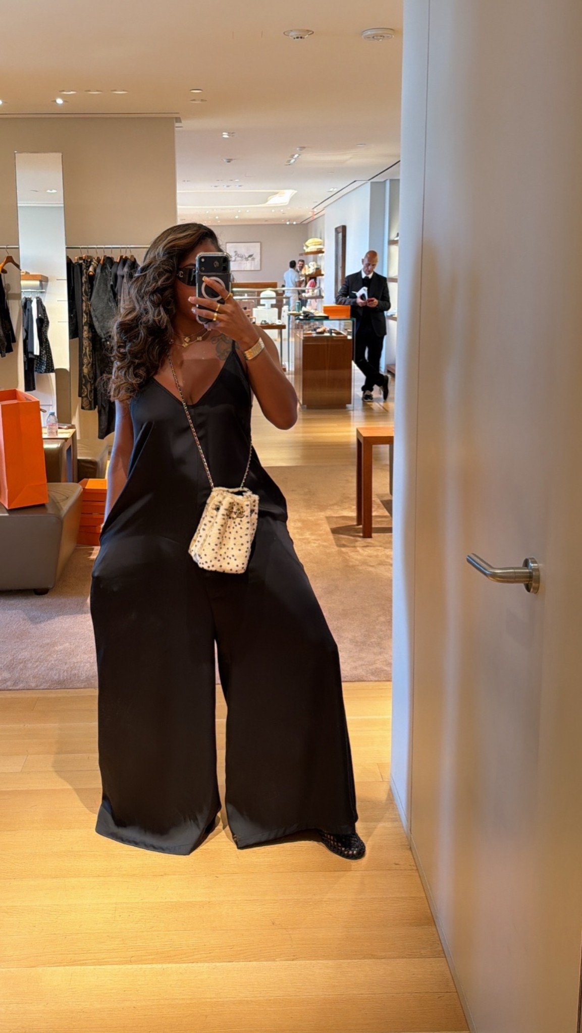 Besties this $40 Jumpsuit is so cute, chic & comfy! I’ll be ordering her in every single color (I’m wearing a LARGE for an oversized look)

#LTKootd #LTKgrwm #LTKdayinmylife