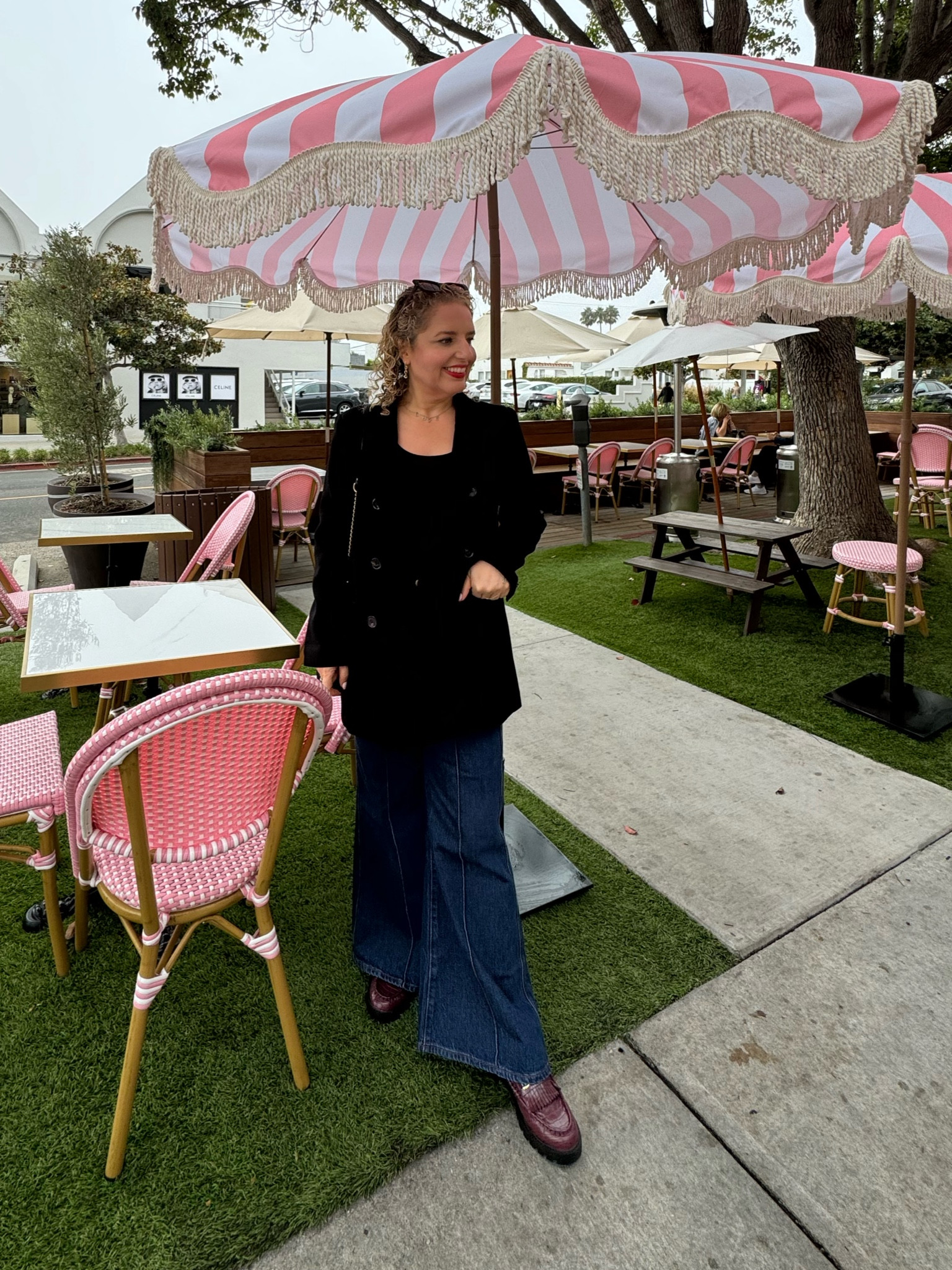 Fall Fashion: the season of
throwing an oversized
blazer over every outfit

Fall outfit, fall outfit idea 

#LTKxPrimeDay #LTKFindsUnder100 #LTKxMadewell