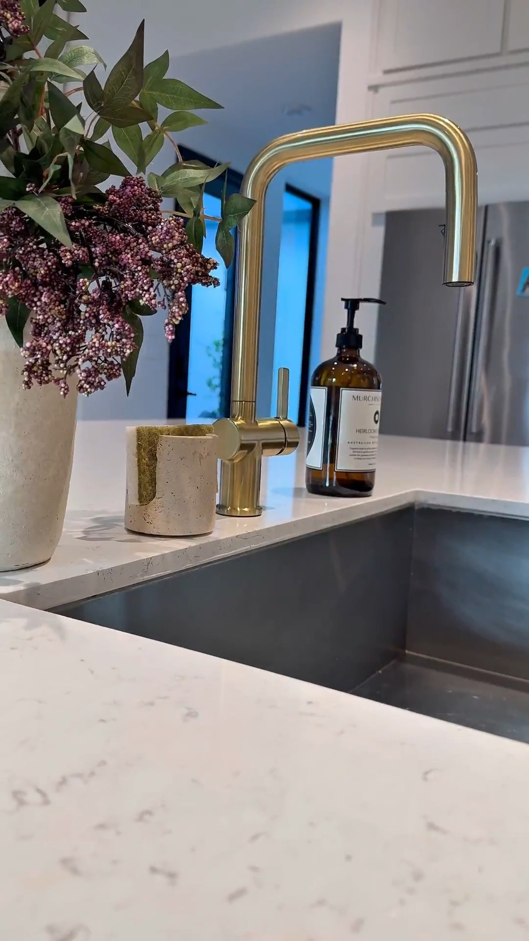This kitchen faucet truly impressed me! ✨ The chrome finish gives such a clean, modern touch, and the pull-down sprayer works flawlessly — a perfect blend of style and quality for any kitchen. 💧 Everything’s linked for easy shopping! #KitchenEssentials #AmazonFinds #LTKHome #HomeUpgrade #ModernKitchen

#LTKHome #LTKStyleTip #LTKSaleAlert
