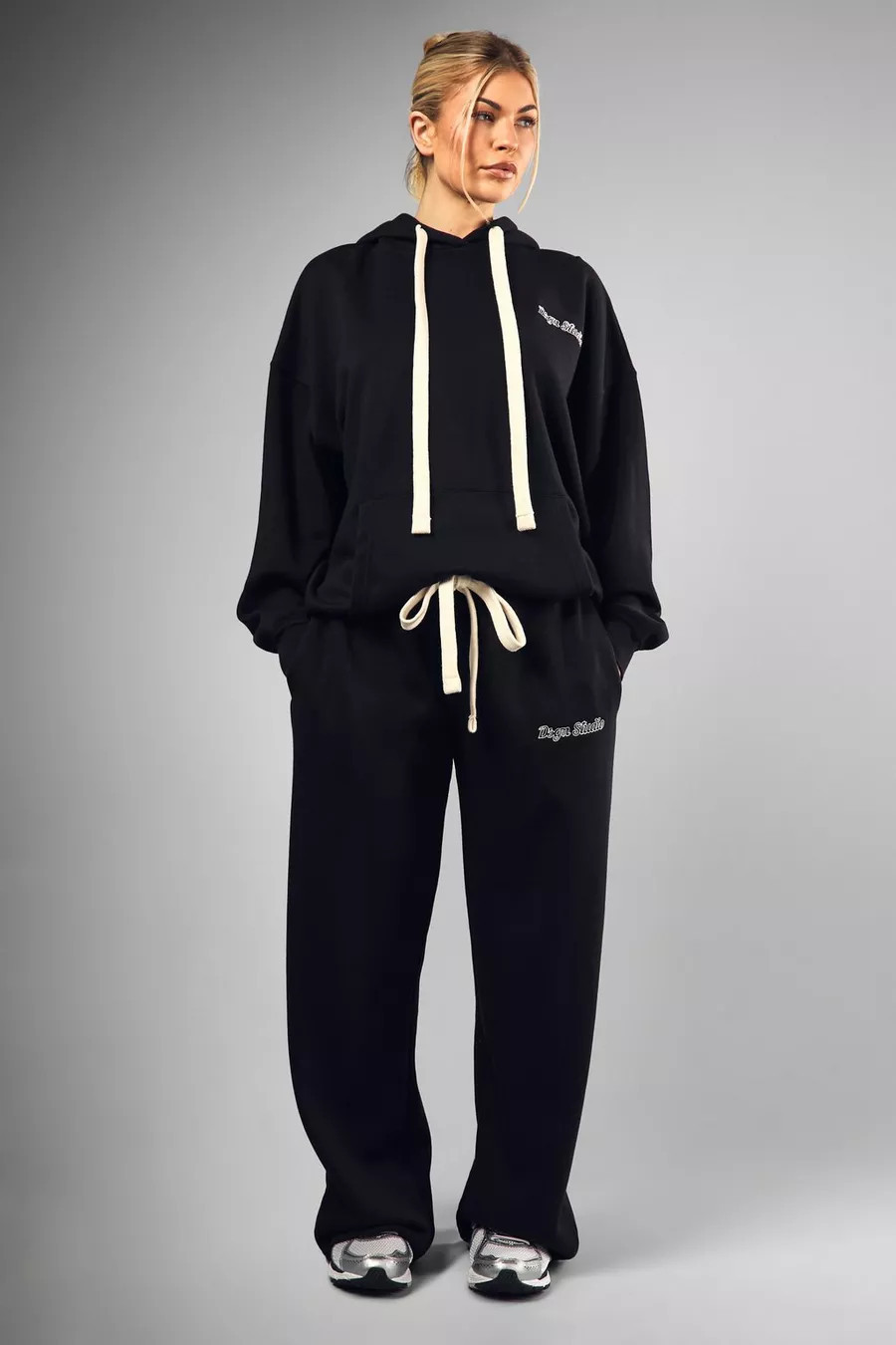 Contrast Drawcord Dsgn Studio Straight Leg Jogger | Boohoo.com (UK & IE)