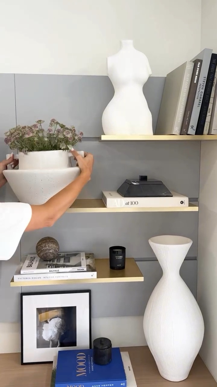 Trust the process 🤍 open shelf styling 101

All products can be shopped here and on my Amazon storefront 

https://www.amazon.ca/shop/victoriatonellidesigns

#interiordesign #shelfstyling #designinspo #designrefresh #styling101

#LTKstyletip #LTKhome #LTKgiftguide