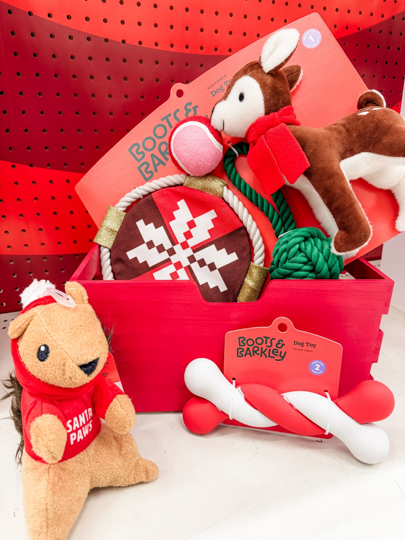 You can’t forget about your pups for Christmas! Target has so many cute toys right now for your doggies ❤️✨



#LTKGiftGuide #LTKHoliday #LTKSaleAlert