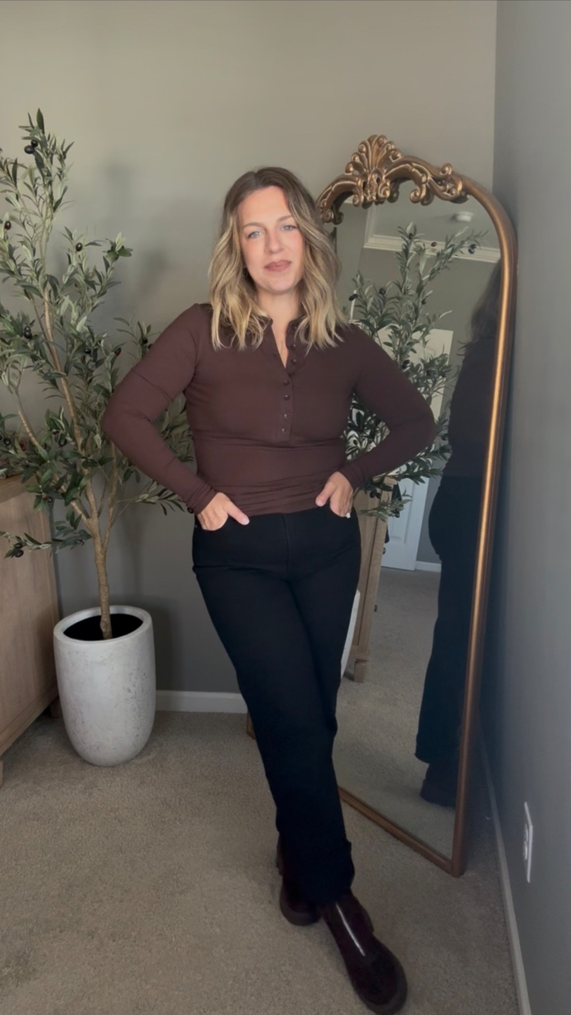 Brown and black outfit
Black denim
Brown butt down ribbed knit
Suede brown boots

#LTKootd #LTKSaleAlert #LTKMidsize