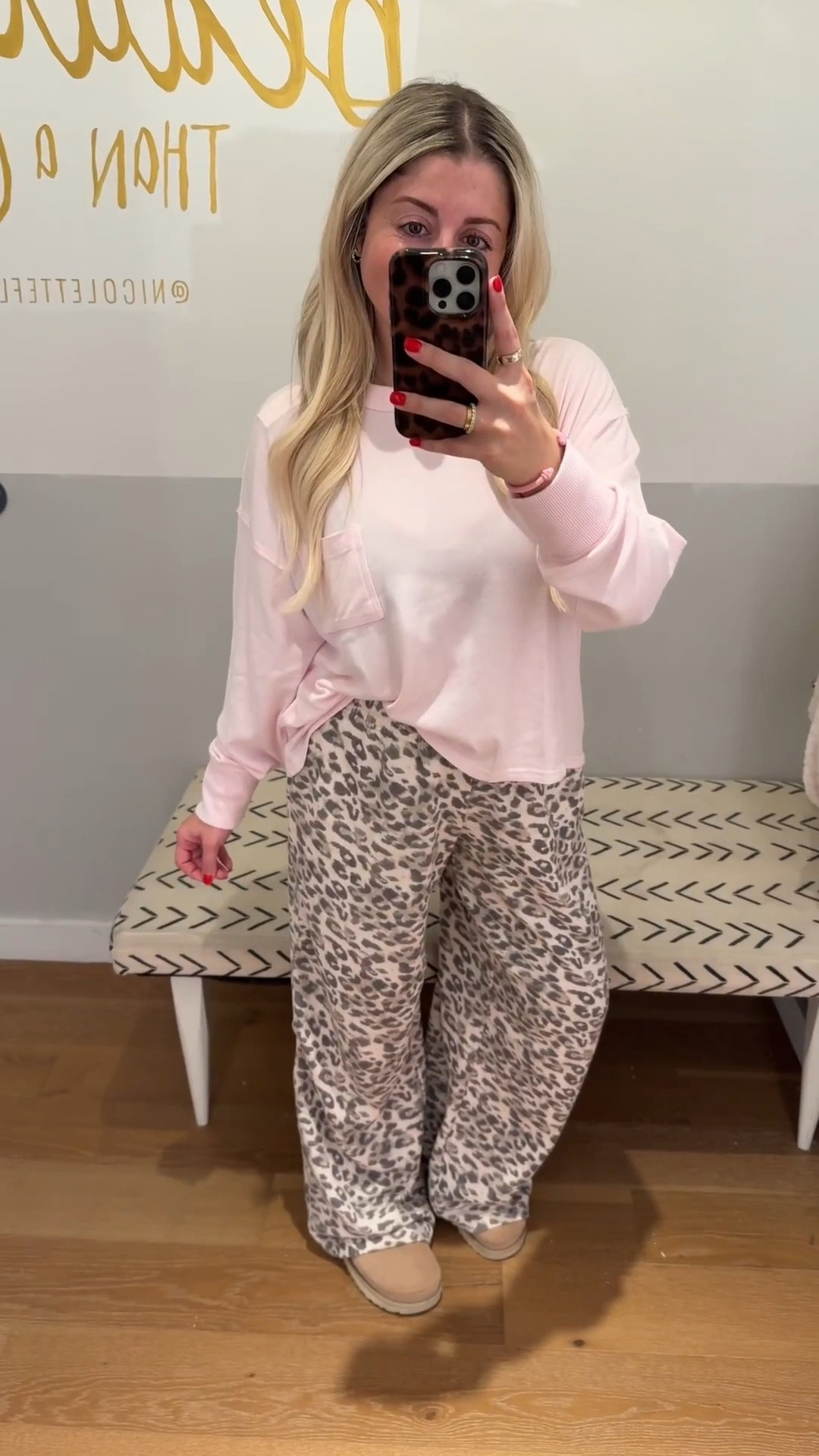 Aerie finds on sale
Size small
Uggs tts

#LTKootd #LTKGiftGuide #LTKSaleAlert