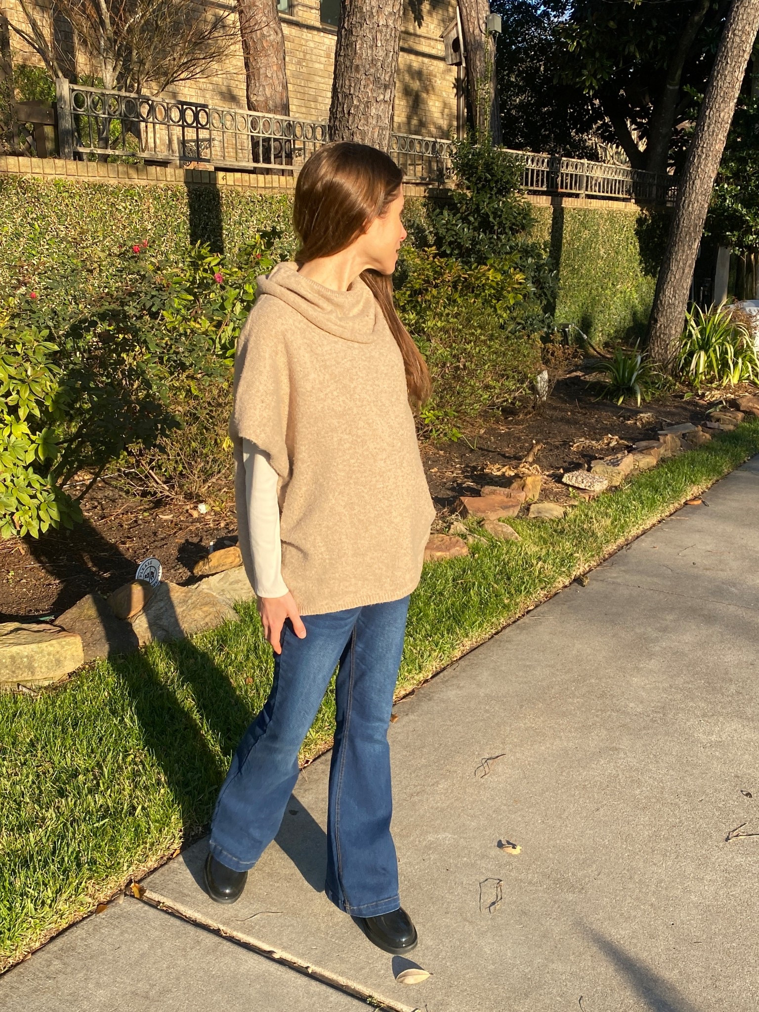 Cozy sweater for a chilly day 

#LTKootd