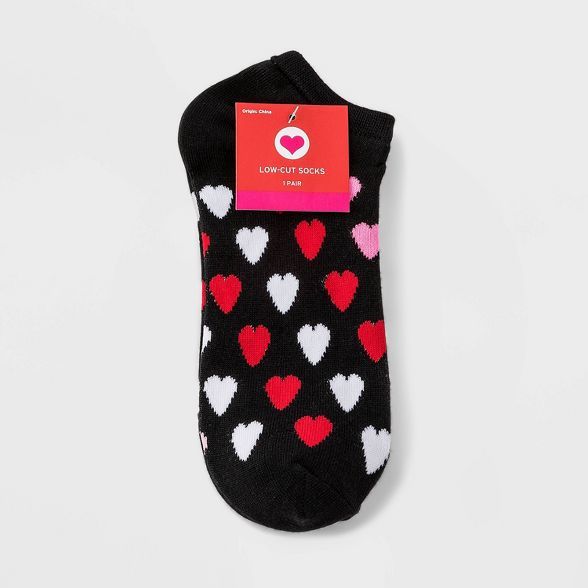 Women's Hearts Valentine's Day Low Cut Socks - Black 4-10 | Target