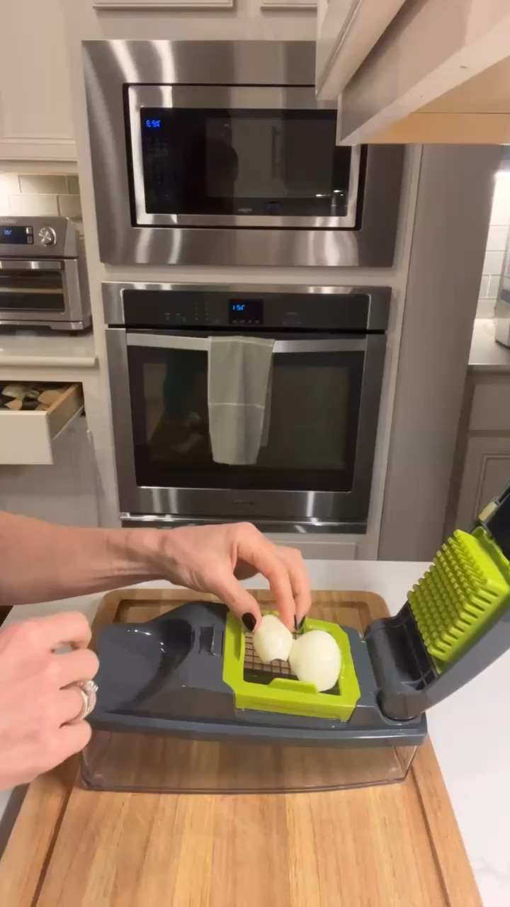 🚨 EGG SALAD GLOW-UP! 🚨

Swapping out the mayo-loaded egg salad for a high-protein, flavor-packed version! ✨ Packed with crunchy veggies, creamy cottage cheese, and a little hummus for extra goodness—this combo is next-level.

💡 What’s inside?
🥚 4 boiled eggs (3 whites + 1 whole)
🫑 Mini bell peppers, red onion & pepperoncinis for crunch
🧀  Cottage cheese + hummus for a creamy, protein-packed swap
🧄 Garlic powder, parsley, salt, pepper & a little spice for flavor

A quick chop in my fave chopppr, mix, and BOOM—perfection! 🤩

Would you try this version or are you team classic egg salad? 

#LTKFitness #LTKHome #LTKFindsUnder50