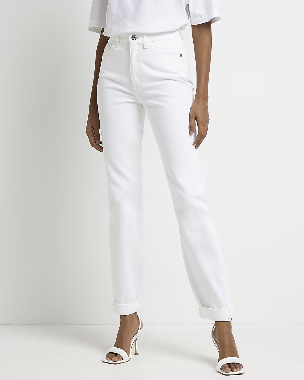 White high waisted bum sculpt mom jeans | River Island (UK & IE)