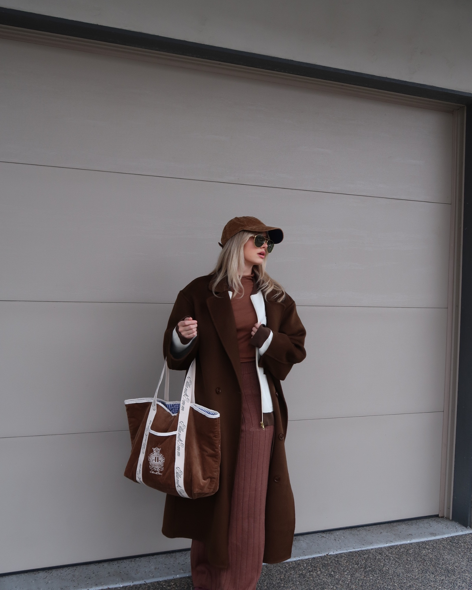 The best airport outfit 👜✈️🤎 she’s moving to London! Here was my fit that I traveled in. So comfy but chic! 

#LTKStyleTip #LTKItBag #LTKTravel