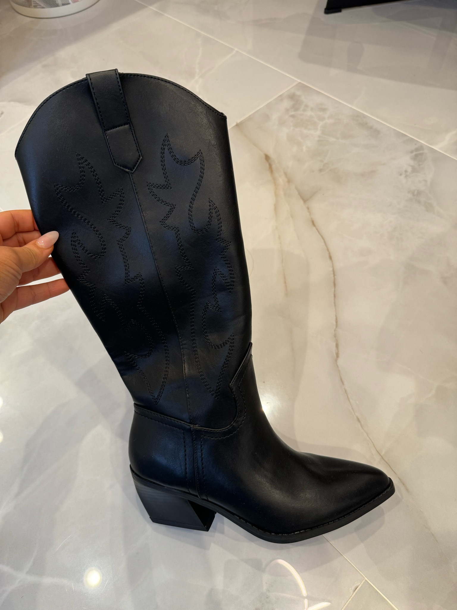 Boots are under $30!! Day 2 of Rodeo outfits featuring @walmartfashion finds👏 the boots are so good!! Thank you Walmart for sponsoring this. 

#WalmartPartner #WalmartFashion #WalmartFinds #Rodeo #RodeoFashion #RodeoOutfit #grwm #outfitinspiration #affordablefashion #denim #countryconcert #effortlesschic #minimaloutfit #outfitinspo #outfitinspiration #fashioninspiration #ootd #fashionstyle #whattowear #getreadywithme #winterfashion #simpleoutfit #partner #rodeohouston

#liketkit 
TKGiftGuide #LTKfindsunder50 #LTKfindsunder50 #LTKshoecrush #LTKVideo
@shop.ltk
https://liketk.it/4w3gD

#LTKMostLoved #LTKfindsunder50 #LTKU