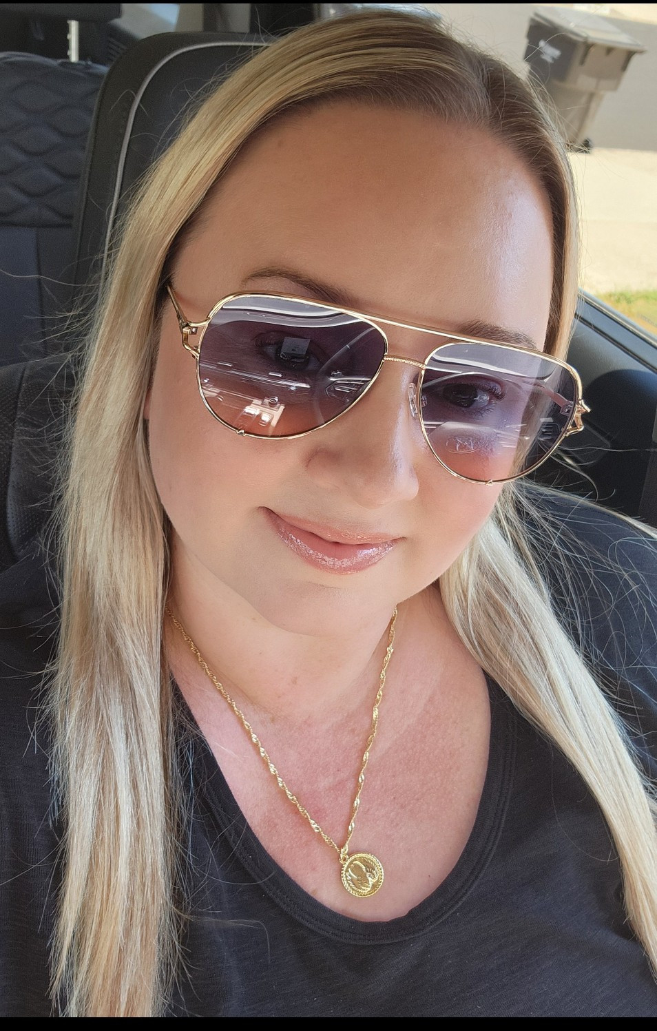 LOVE my new Quay aviator sunglasses. They are so lightweight on your face. They have the prettiest colors for summertime 

#LTKdayinmylife #LTKSeasonal #LTKTravel