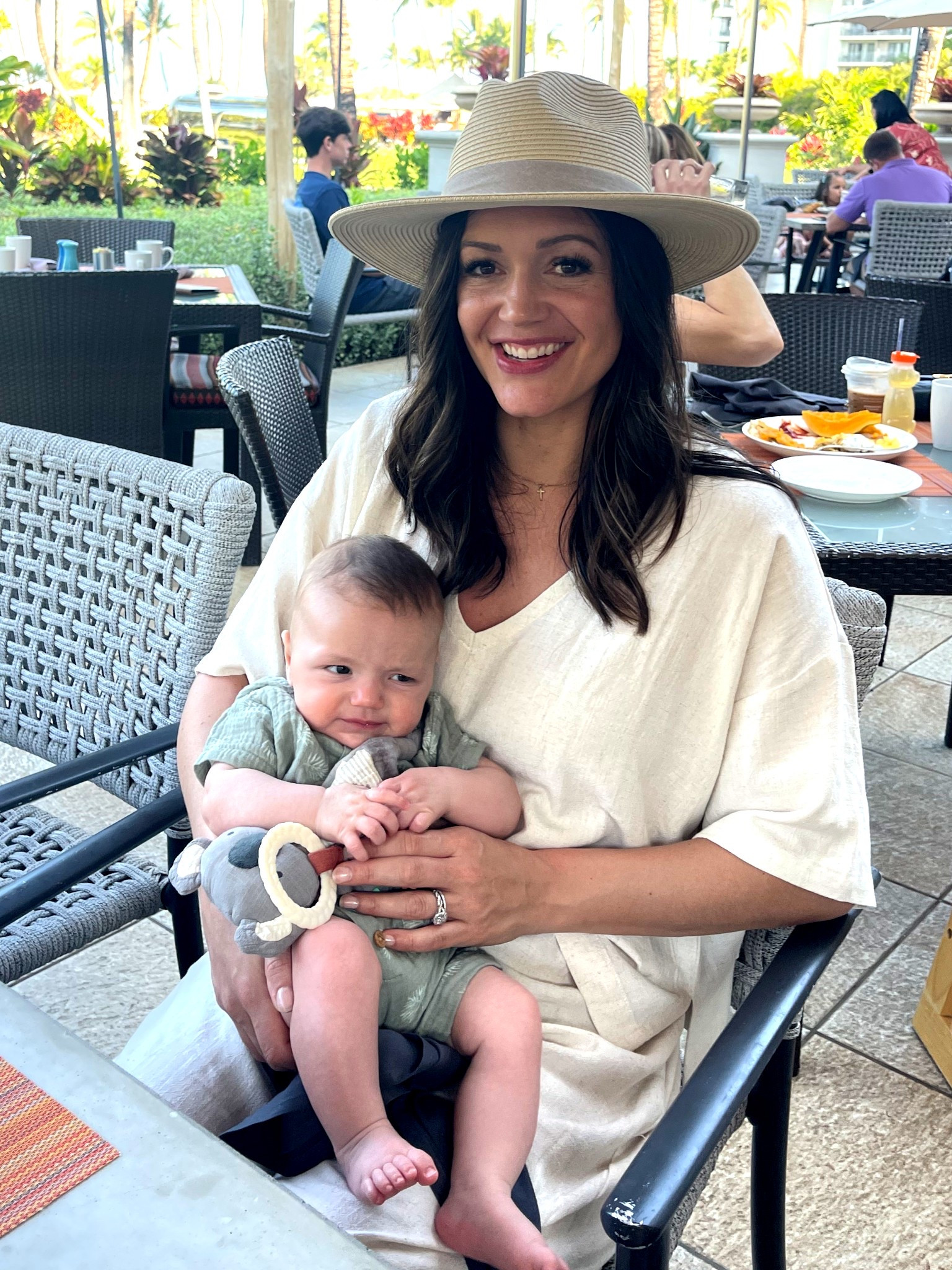 I would live in this linen set if I could! Perfect blend of comfy & elegant for warmer weather. 

#summeroutfit #traveloutfit #linenoutfit #postpartum #summer #travel #mom

#LTKSeasonal #LTKBaby #LTKTravel
