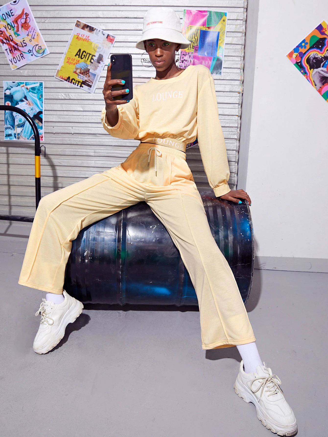 Letter Tape Crop Sweatshirt & Drawstring Waist Sweatpants | SHEIN