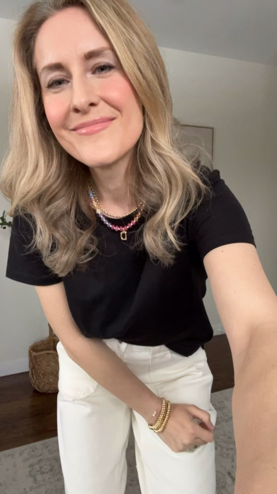 Walmart barrel jeans that look and feel great, high end! I’m wearing my usual 6. Size medium in this $9 cotton boxy crop tee. #walmartfashion 