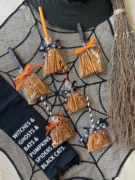 The cutest witch’s broom snack bags! Everything linked for ya - even the decor!

#LTKSeasonal #LTKHalloween #LTKHoliday