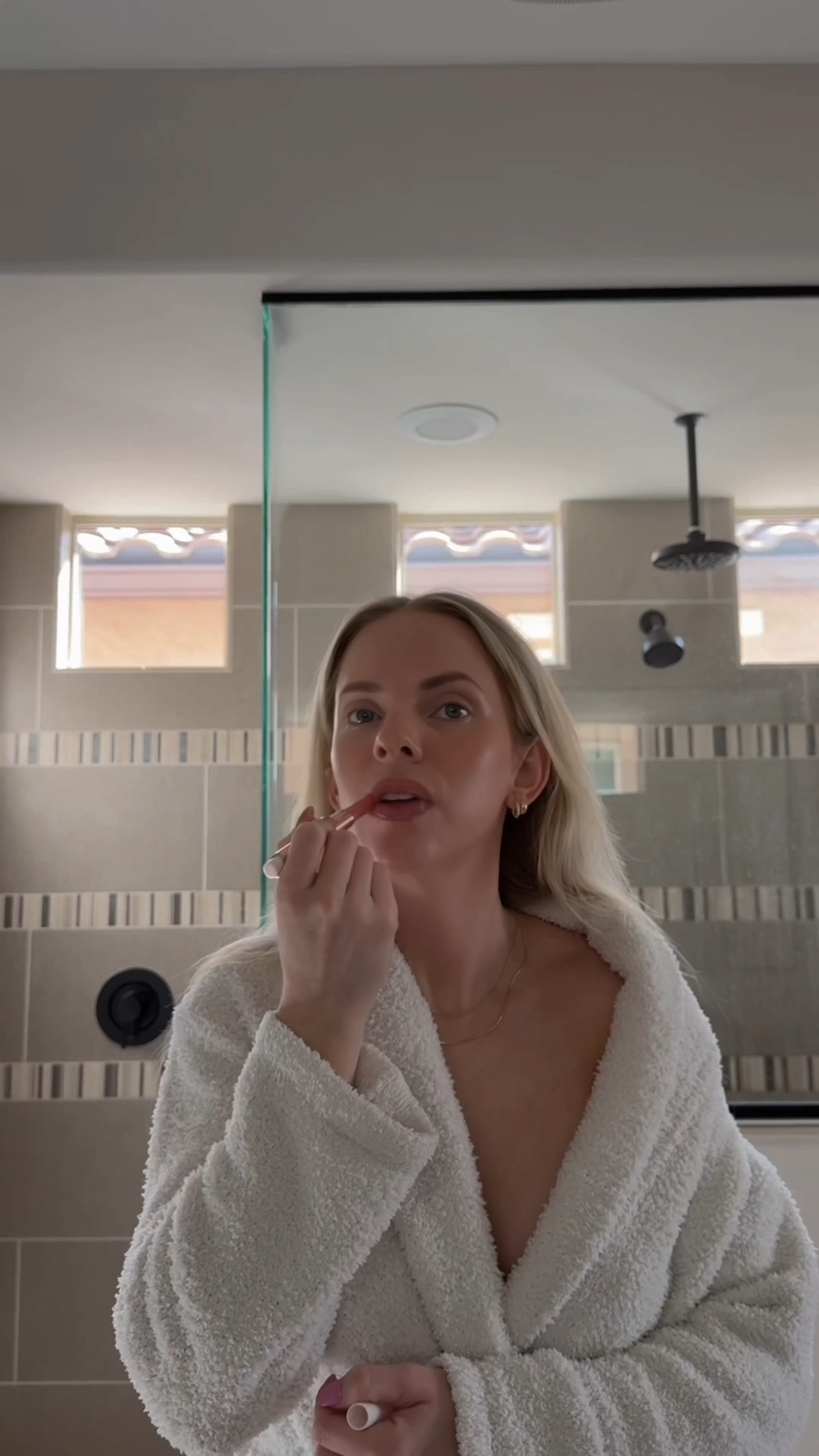 5 minute makeup! 

#LTKBeauty