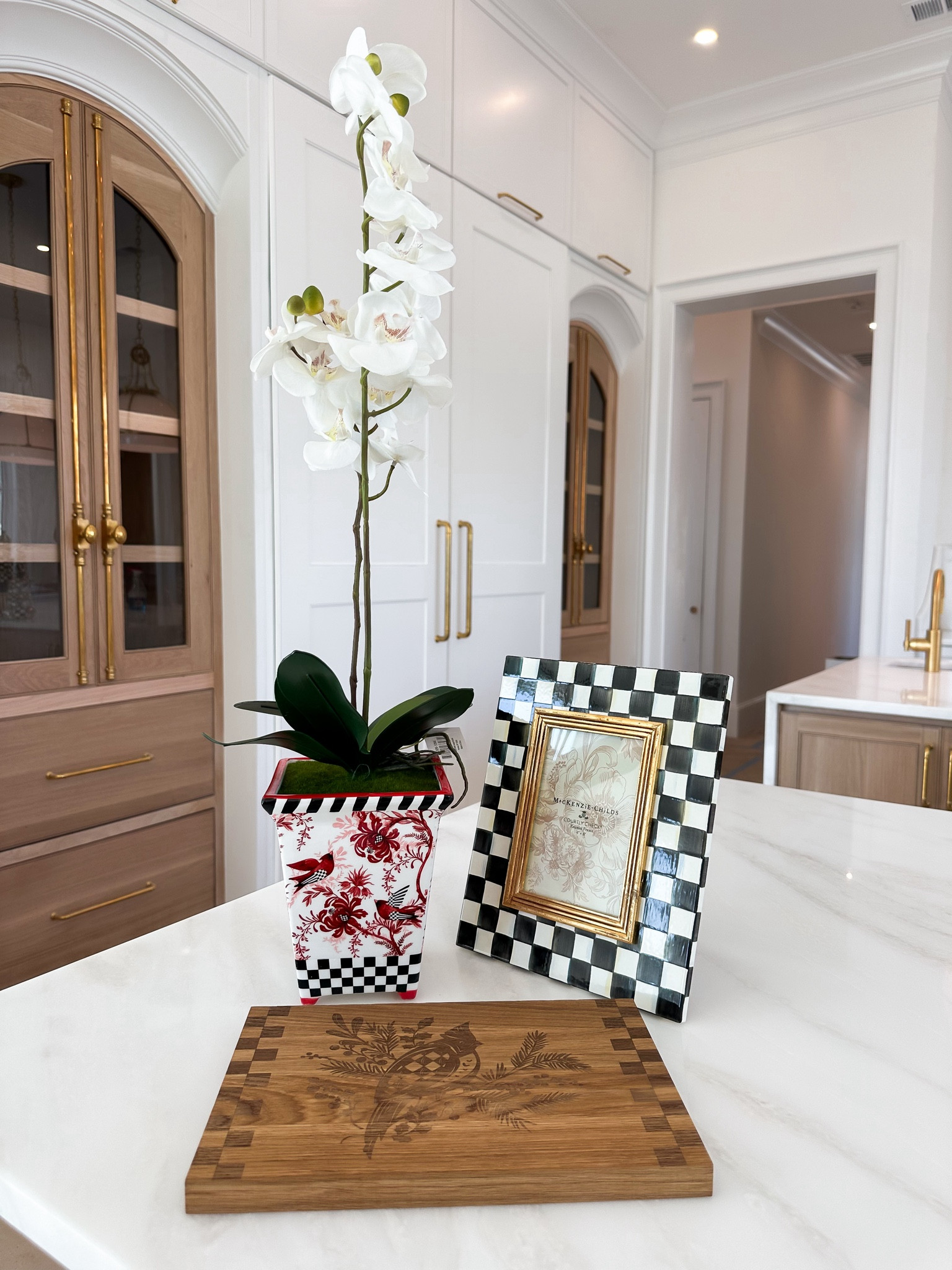 My recent @mackenziechilds order! MacKenzie-Childs holiday is my FAVORITE! The Christmas decor is absolutely beautiful! Use code WHITNEY20 for 20% off for the next 48 hours! Valid once per shopper.
#MCPartner


#LTKHome #LTKGiftGuide #LTKHoliday