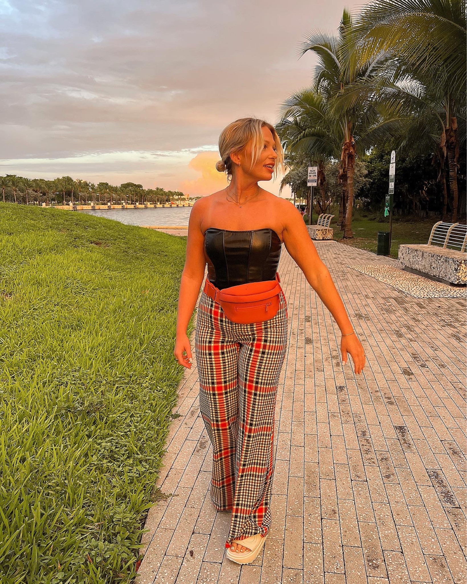 Fall ootd 

#LTKunder100 #LTKSeasonal #LTKfit