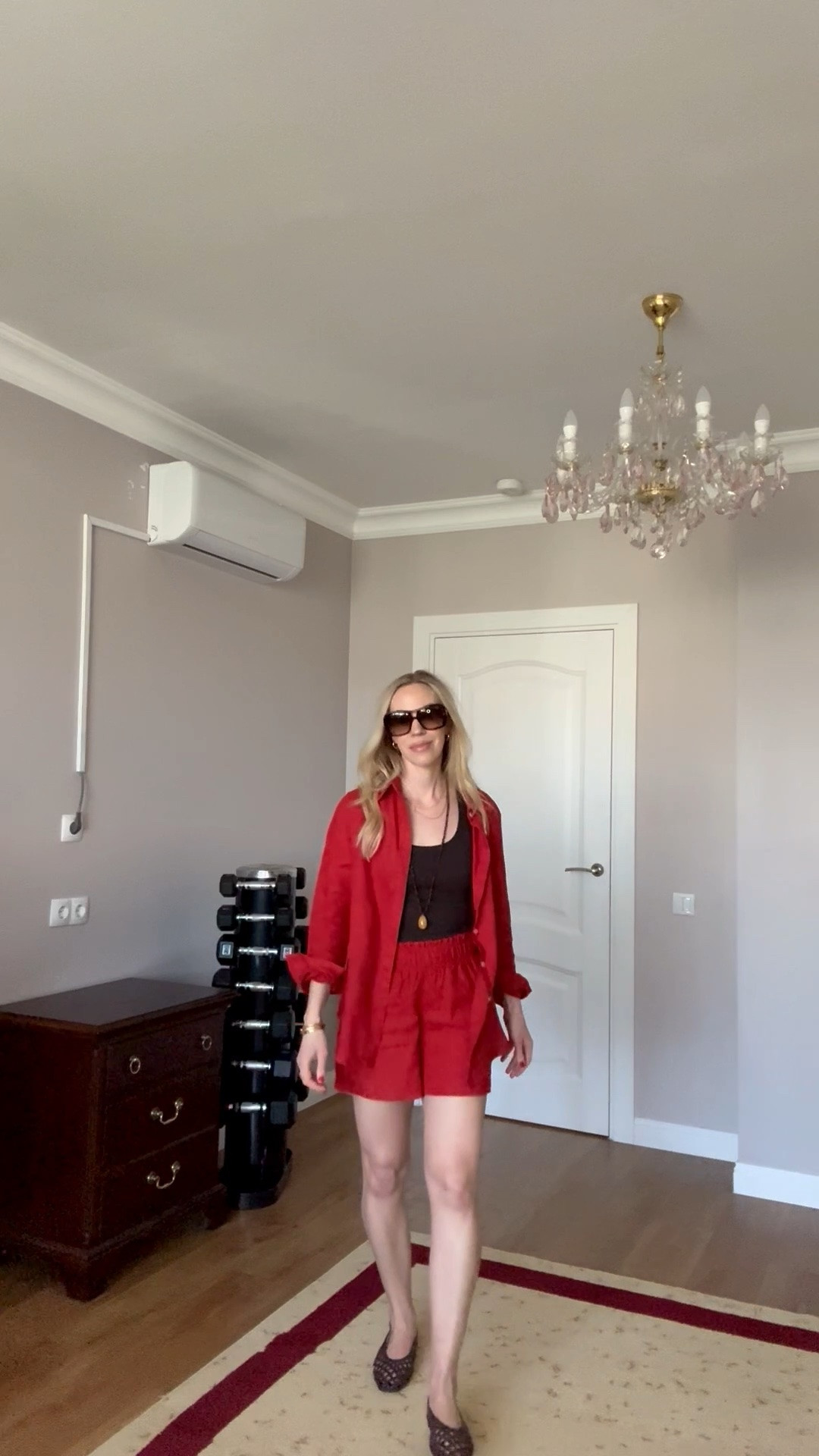 Summer vacation outfit, beach outfit, @Quince linen set, tomato red, braided slingbacks, beaded pendant necklace