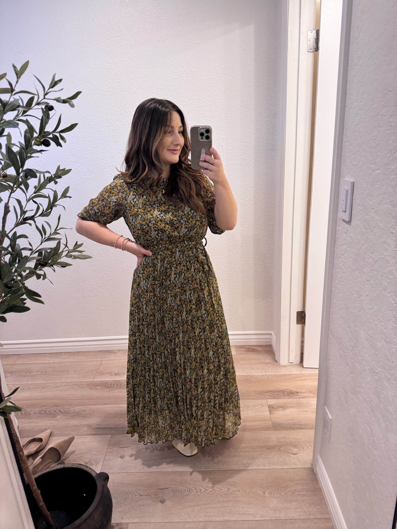 Prettiest autumn dress!! Perfect for fall events and gatherings! 

Size small 

Use code: mimipluswill15 for 15% off! 

#LTKParties #LTKSeasonal #LTKHoliday