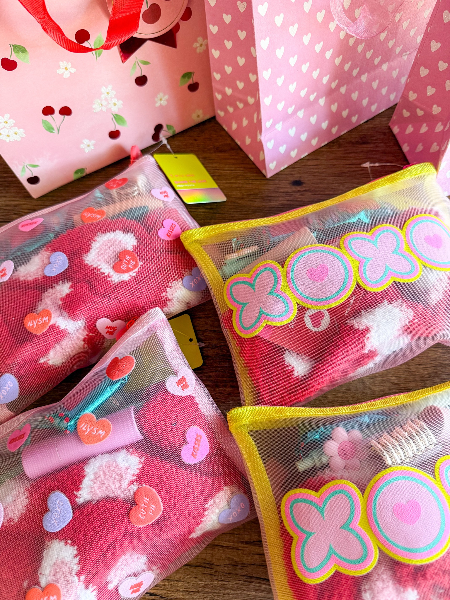 Valentines Teacher Gift 💖

#LTKFamily #LTKGiftGuide #LTKSeasonal