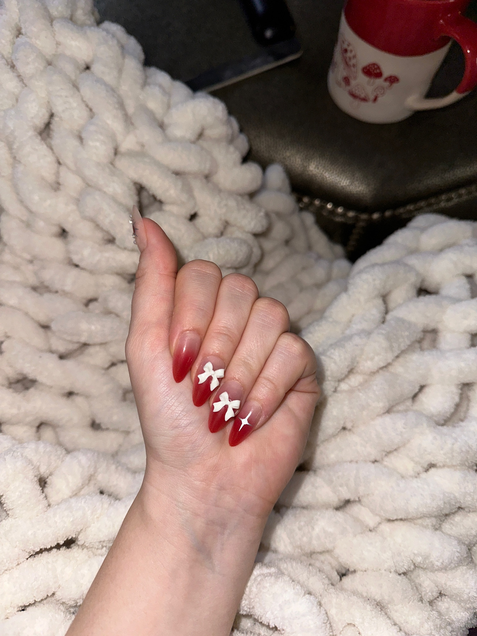 How are these PRESS ONS?? 

#LTKbeauty #LTKstyletip #LTKMostLoved