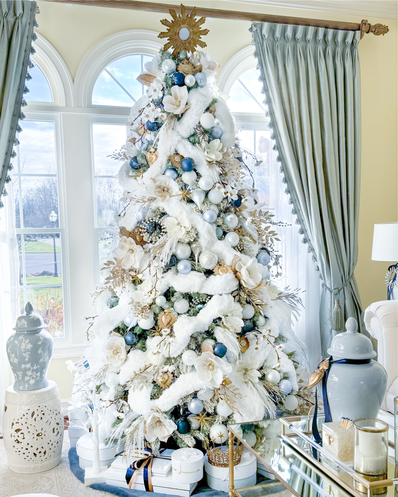 Shop my Starry Sapphire Night Christmas tree and living room!

King of Christmas, flocked tree, snowy tree, blue ginger jars, navy ornaments, Milagro hearts, Christmas tree ideas, blue Christmas, blue and white decor, living room decor 

#LTKSeasonal #LTKHoliday #LTKHome