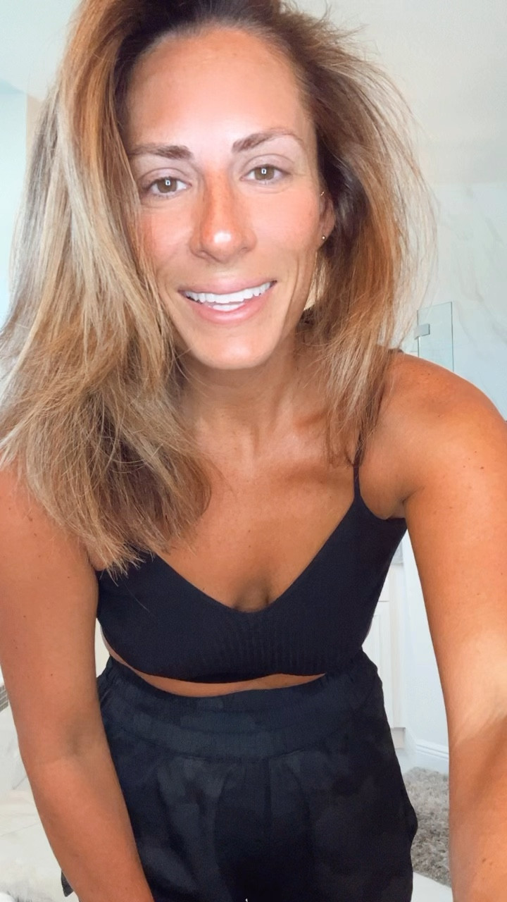 Lazy girl tan hack!

#LTKBeauty #LTKFindsUnder50 #LTKFindsUnder100