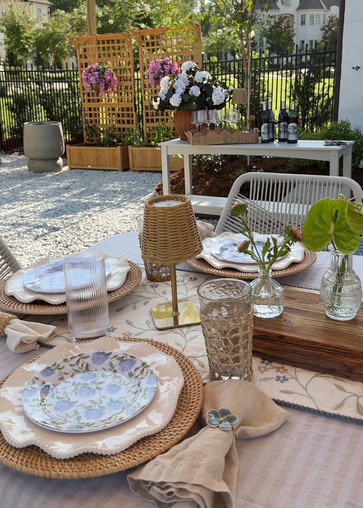 Outdoor patio garden party theme most of everything is from Amazon!!

#gardenparty #patiodinnerparty #tabledecor #summertablesetting #tablescape #patiodecor #fauxplants #amazondecor

#LTKSaleAlert #LTKHome #LTKSeasonal