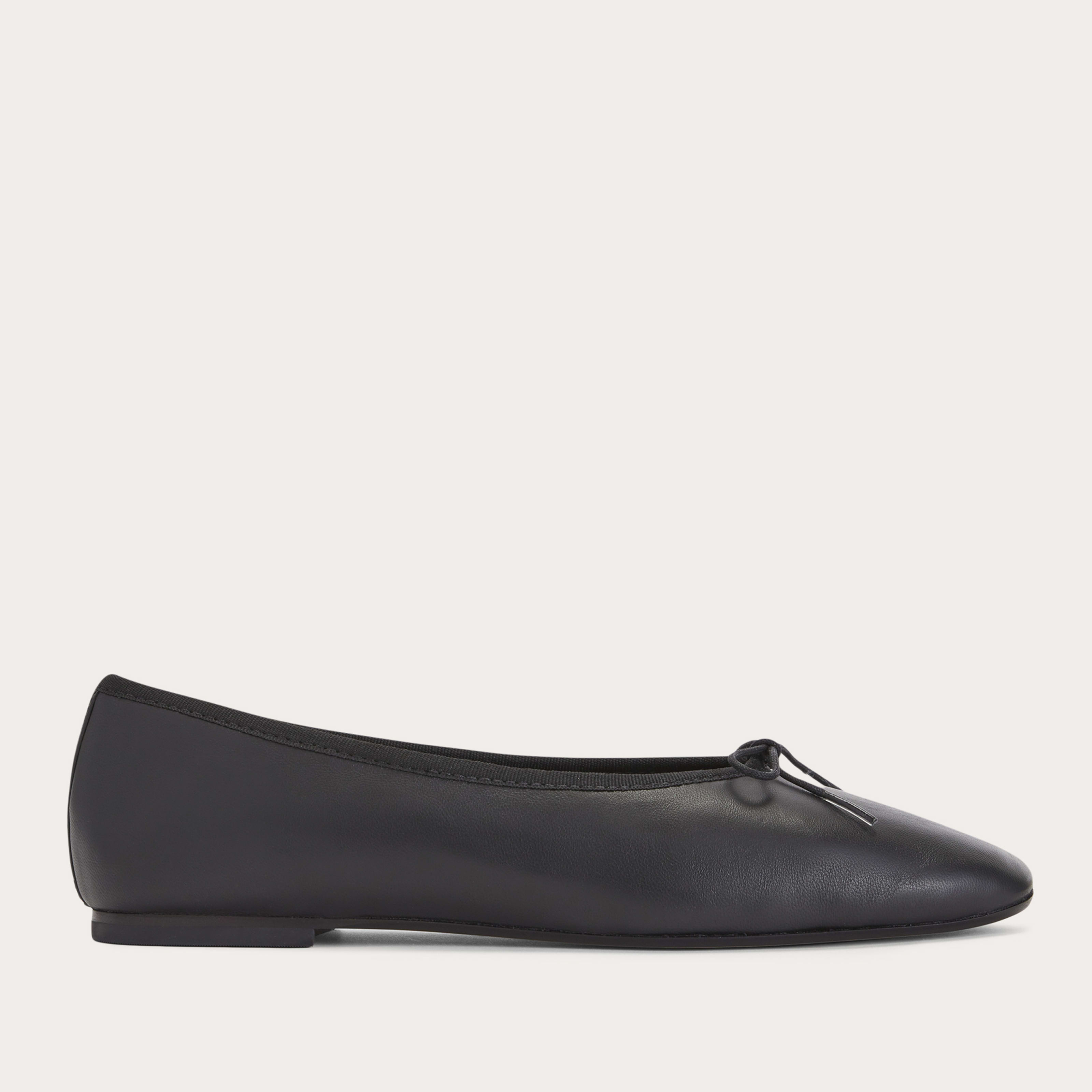 Day Ballet Flat by Everlane in Black, Size 5.5 | Everlane