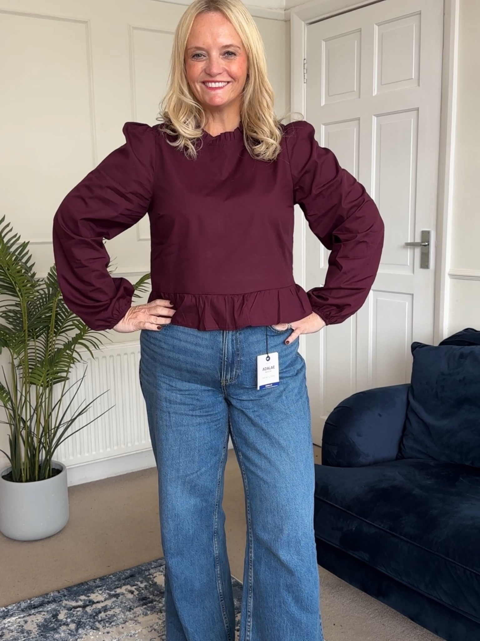 Trying on the @newlook Adalae jeans! (as someone who doesn’t “do jeans!”). 
These are the high waisted wide leg jeans. I’ve gone for a size 12 from the petite range in dark blue. 
They are £34.99 but I paid £26.24 in the recent 25% off promotion (tip if you sign up to the New Look club you’ll get a code for 25% off, works for existing customers too!).
The blouse is also New Look - 100% cotton and only £17.99. 

#LTKautumn #LTKuk #LTKmidsize